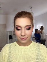 AnA-makeup