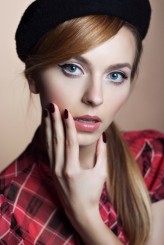 Snejana_ Fotograf: Mi Gańko (http://mganko.pl)
Modelka i stylistka: jaa
Mua: Makijaż i Stylizacja paznokci Beata Jaroszewicz     https://m.facebook.com/beautyBJ