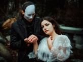 arshaluys                             Phantom of the Opera / Upiór w operze

Modele: Lach Galahad & Eliza A. 

Photo: Frustra            