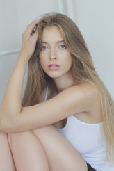 dhyana Model: Emilia Korpacka