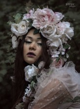 patrycjapietrasz Model: Ola Kadler

Mua: Izabela Kolanowska / Kolanowska

Wreath: Lola White

Dress: Szafa- Dream on - Plenery Fotograficzne

Plener- Ophelia Dream on - Plenery Fotograficzne