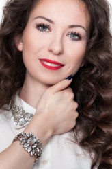 _exile_ Makeup & model: Ola Kozłowska
