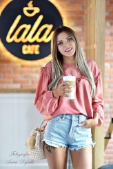 sheknowsyou Reklama Lala Cafe 
