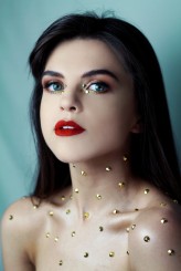 estera_fotografia mod: Klaudia Mazurkiewicz
makeup: Monika Rycko