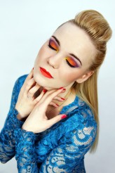 Emi_Make-up
