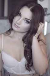 izioszek Modelka: Ismena Kiełkowska
Make-up: Dominika Grabiec
Hair: Sylwia Oślizło
Photo: Izioszek Fotografia