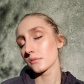 norahmua Glowy makeup