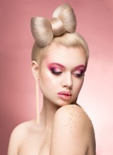 wiktoriadakowicz #makeuptrendy 
Fot. Kate Strucka Photography
MUA Katarzyna Pasek Makeup Artist
Hair Hair by Jul- fryzury krok po kroku 