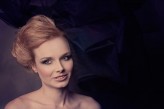 przekott Modelka: Anna Staszewska
Stylizacje fryzur i MUA: Magda Moniczewska
Wizja i stylizacje: Katarzyna Widmańska 