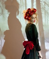 hakawati foto: Marcin Urban
modelka: Aleksandra/Fashionism
wizaż i stylizacja: Magda Trojanowska