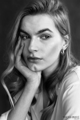 MUA_Kate Model: Zuza 
Makeup artist/ Stylist/ Photographer: Kate ASok-Południewska