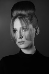 paulinajuliak hair: Bogusława Chmiest/ Chmiest Academy of Hair Design
mua: Paulina Rudzińska-Rosół/ Paulina Rudzińska Make-up Art
model: Katarzyna Nocuń