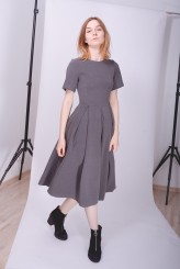 izasadowska sukienka midi 
http://istotarzeczy.com/