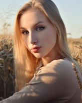 Cam_Iza #portret 
#blonde
#dawnotemuwtrawie