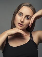 Gossamer Model: Nina Janiak