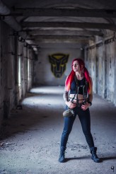 QkiMoonster Urban Girl Urbex Plener