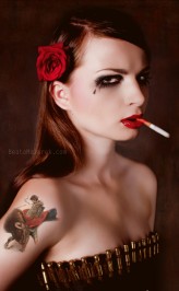 jagheera Na podstawie obrazu Briana Viverosa

http://brianmviveros.com/paintings/southern/evil-eye