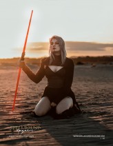 Queen_Ghidorah Zdjęcia do magazynu Spellbound Magazine inspirowane sagą Star Wars.
Makijaż i stylizacja wykonana przeze mnie. 
Zdjęcia: Julia Fort 
