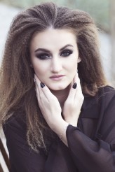 izioszek Modelka: Martyna Kędzia
Make-up: Justyna Rozkoszek
Hair: Maczka Jencz
Photo: Izioszek Fotografia