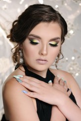 AnnaFryzowicz Publikacja Makeup Trendy 3/2017

Modelka: Natalia Syrek
Fryzura:  Monika Bierska 
Fotograf: Magdalena Kowolik 