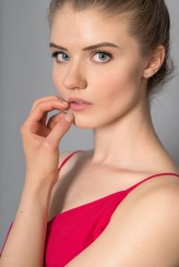 anna_lotkowska Photographer: Artur Verkhovetskyi
Model: Karolina Lula | AS MANAGEMENT
MUA/hair: Anna Lotkowska
Stylist: Linni Lavrova