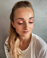 kurtoczka Make-up: Agnieszka Górska