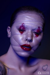 PattieR Inspiracja obrazem "mycie głowy"
Modelka: Naomi Muras
Wizaż, stylizacja, fryzura Patrycja Rodak
Fotograf Emil Kołodziej