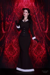 DarkMotherDivine Gothic Christmas :)

Suknia i rękawiczki wykonane przeze mnie.

Zdjęcie i wsparcie, jak zawsze niezastąpiony Ulmus :)