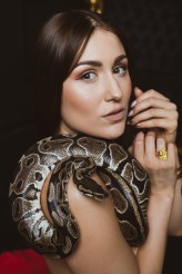 centkovana fotograf: Marina Bobrova
MUA&model: Olga Tomczak
feat. Pyton Królewski "Olimpia" 