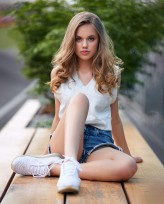 Aron_Foto Szukam nowych twarzy do portfolio :) 
 www.instagram.com/aron_Foto_