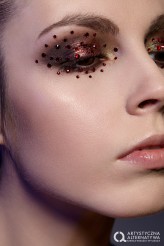 alicjazielonka_makeup Model: Aleksandra Pieczek
Photo: Emil Kołodziej
Make-up: Alicja Zielonka