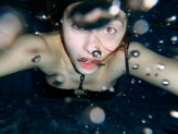 nannerll Przed tą sesją myślałam , że nie dam rady otworzyć oczu pod wodą , ale z podwodnym aparatem współpracowało mi się świetnie , a oto efekty :)
