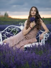 Pomelqa #lawenda #lavender #portrait #brunette 