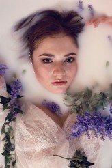 a-maze modelka: Julia M
makeup: Oliwia Marczak | Makeitup