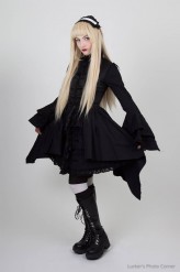 Hine Gothic lolita