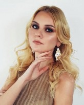 Orysia make-up: Anita Hurkova