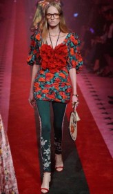 aleksandra_kasperowicz ALEX KASPEROWICZ walking for GUCCI