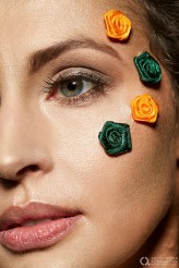 TakaM Artystyczna Alternatywa
Sesja artystyczna kwiatowa, "Róża herbaciana"nspiracja twórczością Ryburk'a
Mua,stylist,hair: Magdalena Król
Fot. Emil Kołodziej