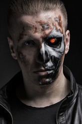 krettki Face-painting z udziałem Marcina jako modela. Zdjęcia pstrykałam ja, pod jego czujnym okiem :)