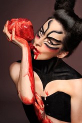 azime-make-up The Devil Beauty