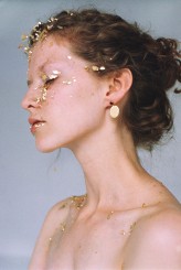 curlyhair zdjęcie Piotr Kręglicki
makeup Monika Stradomska