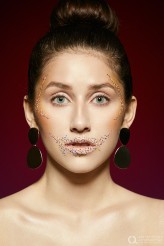 Monshevogue Artystyczna Alternatywa 
Make-up: Marta Cholewa 