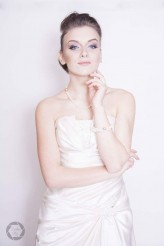 nunquam_retrousus Anna Dziurawiec - biżuteria 
Atelier21 -  fryzura 