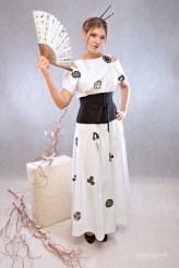 BlueGandalf Style - Anna Musialska
Model - Adrianna Nowakowska
Hair - Kinga Czapinska Pańczyk 
Make up - Karolina Koszewska

Stylizacja zaprojektowana i wykonana przez Annę Musialską inspirowana japońskim kimonem.