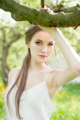 onelittlegirl1 mod : Natalia
stylizacja & makijaż ja 
drugi fotograf Kasia Słoniewska