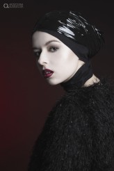 lwphotomodel laurawojewoda
Inspired by @alexandermcqueen 
Make-up @tyrdis_97 
Foto @mimolek 