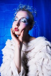 intervention ,,Lightsick" edytorial dla Veux Magazine
Model - Maja Mądry / Claris Models
Mua - Yoannabellee
Style - Krystian Szymczak
Hair - Kinga Raszeja
Dress - Weronika Nowosad