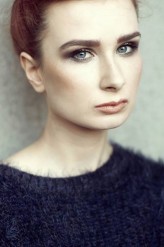 Jusien Fot: Dominika Olszewska 
Modelka: Anita Kopczacka
Make up: Me