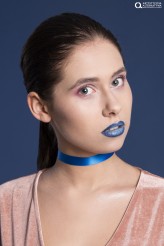 justa_makeup Model: Karolina Kupczyk
Photo: Maros Belavy