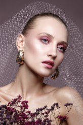 IwonaC Edytorial dla magazynu Make Up Trendy. 
Malowała Dominika Malisz 
Modelka Yulia Chaiko 